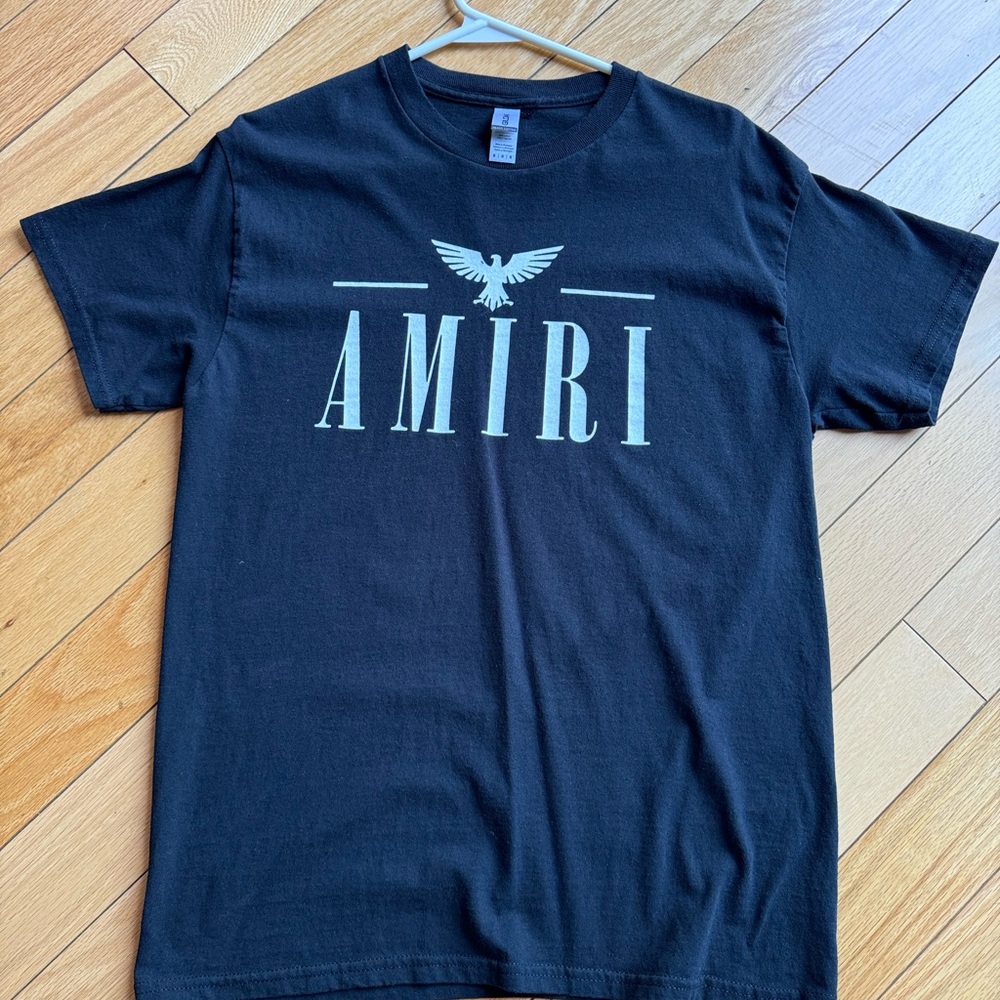 Black t shirt